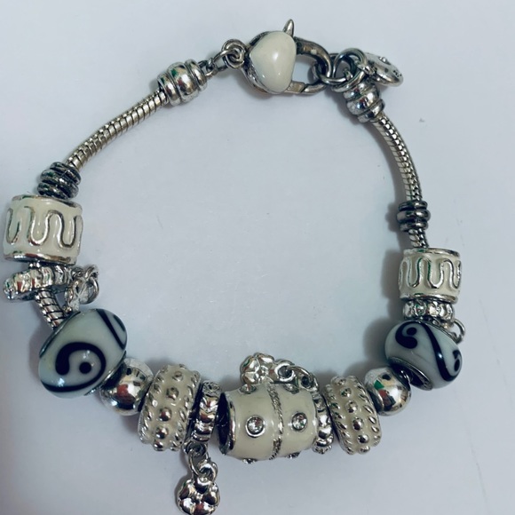 None Jewelry - Sterling silver chain charm bracelet